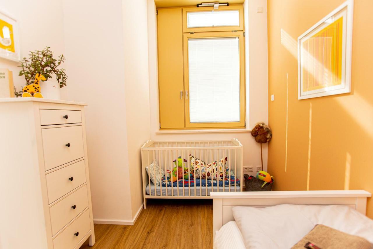 Eckhof Domizil - Grosszuegige Ferienwohnung Mit Kleinem Garten In Der Altstadt Von โกทา ภายนอก รูปภาพ